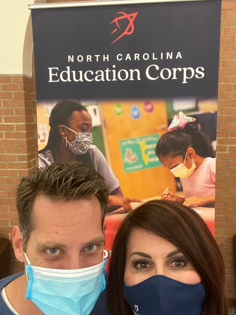 MelissaW_NCEC's tweet photo. Thank you @FAYTECHCC for the opportunity to recruit your students for our part-time reading tutor positions in @CumberlandCoSch. Thank you Professor Matt Anderson for stopping by with your students. #NCEdCorps https://t.co/enHhx8hbl6