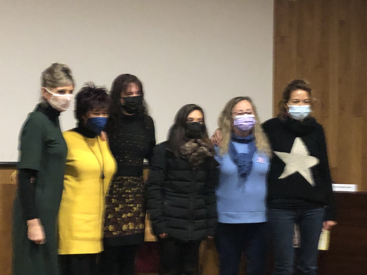 Presentació a #Castelló del calendari, sempre esperat, Temps de Dones, dones en el temps, de <a href="/IntersindicalV/">Intersindical_Valen</a>. 

Enguany, Dones al Cinema. Hem escoltat a professionals que, amés,  lluiten per la igualtat i la visibilitat de les dones al món audiovisual. 

<a href="/DonesIV/">DonesIntersindical</a> <a href="/STEPV_Iv/">STEPV-Iv</a>