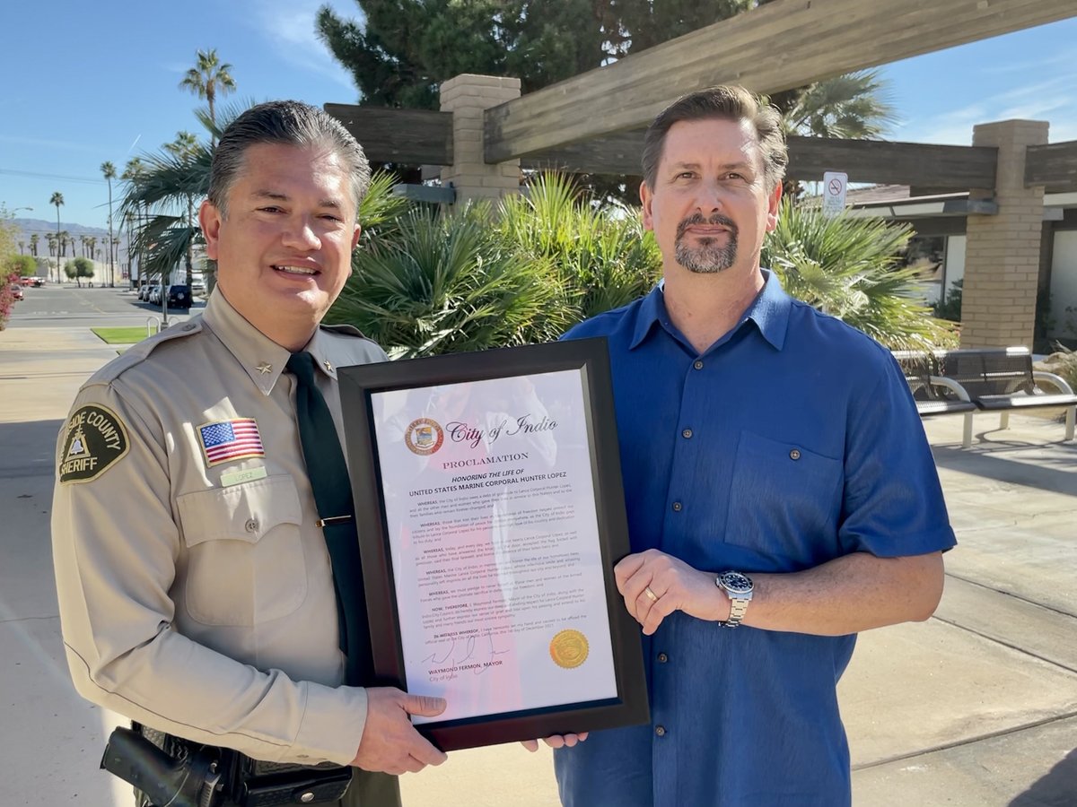 CityofIndio's tweet photo. #CityofIndio offers our condolences to the family of Marine Cpl. #HunterLopez, killed 5 months ago today. Assistant CM Rob Rockwell presented Hunterโs father with a proclamation honoring Hunter, a lifelong resident of Indio whose infectious smile touched everyone he met. https://t.co/knb7KCWXfF