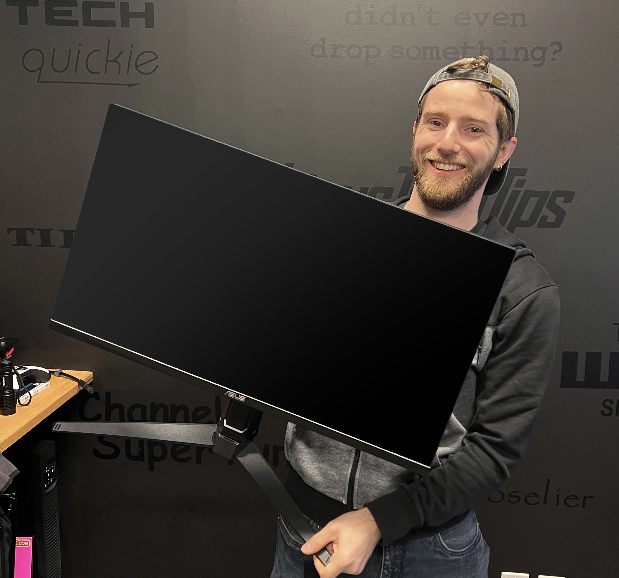 Linus Tech Tips on Twitter "Do your worst or best, One lucky