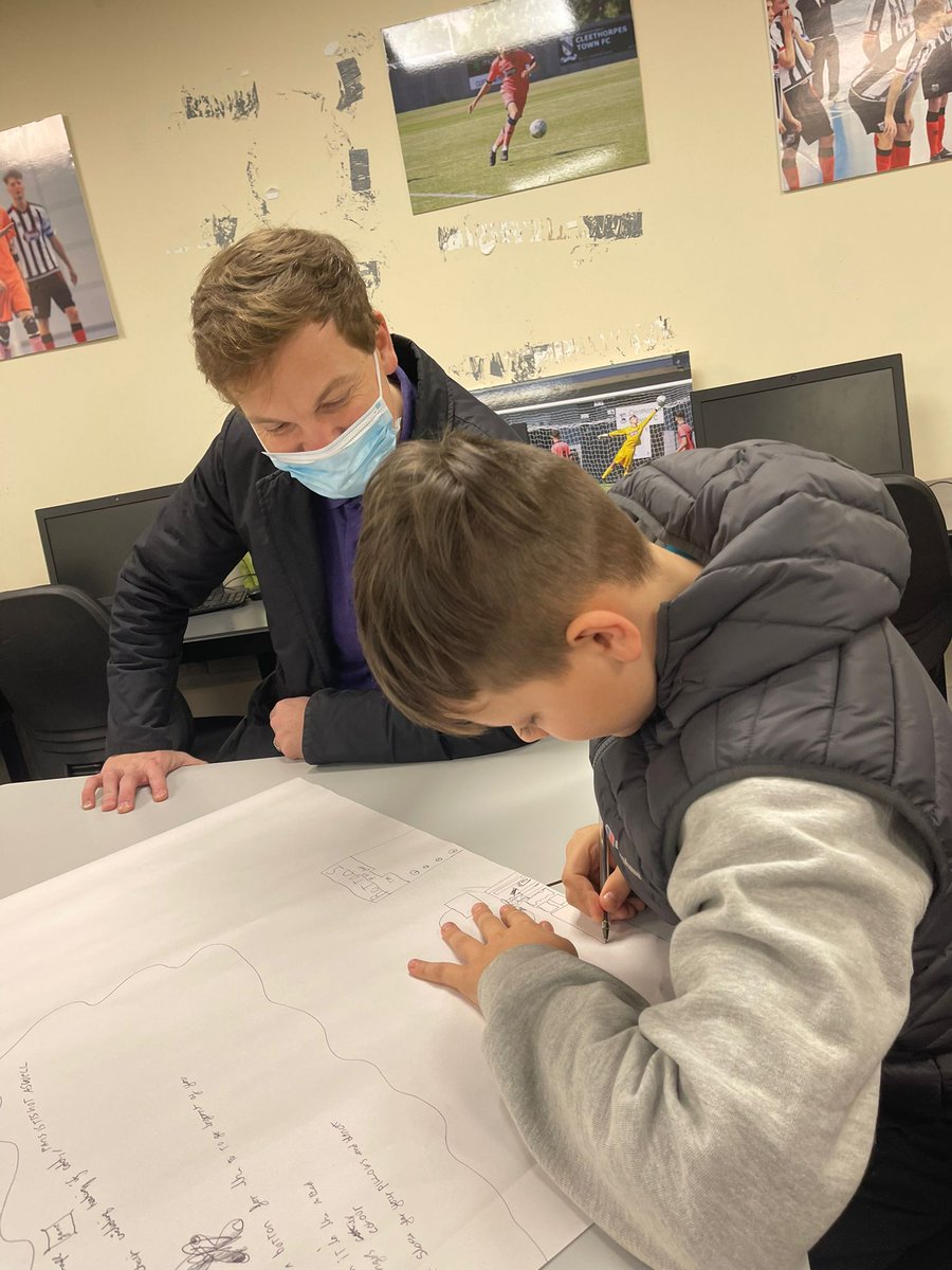 PhoenixHousePRU's tweet photo. Ks3 London class visited GTFC today and got stuck in building their own enterprise #offsitelearning #GTFC #workingtogether #buildingrelationships https://t.co/aLfqjMUNDC