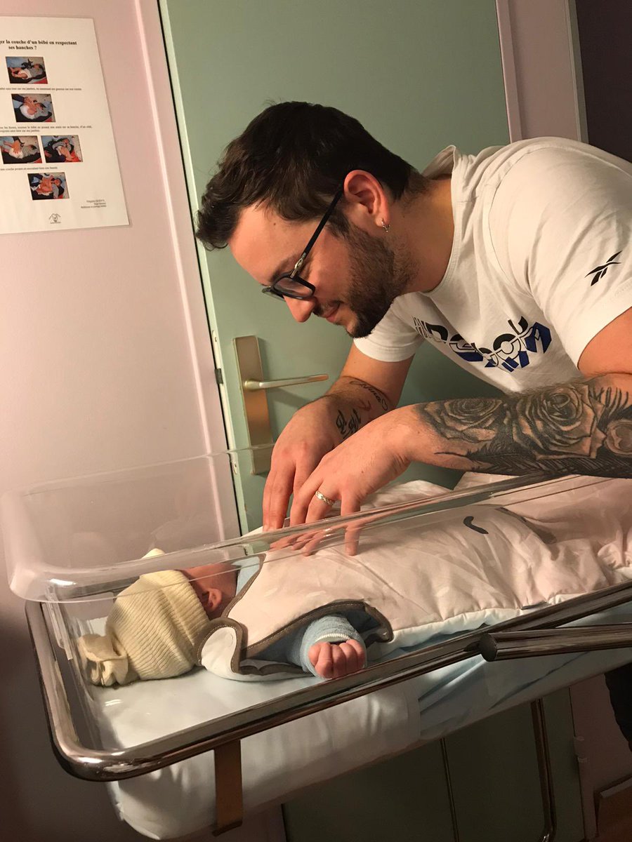 ClayFortnite33's tweet photo. J’ai l’immense plaisir de vous présentez notre fils Logan, né le 26/01/22, pesant 3,3kg et mesurant 50cm ❤️ https://t.co/m9jiQzd5a1
