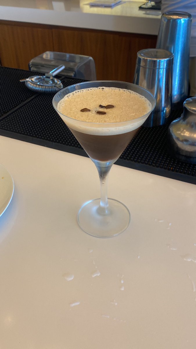 Espresso martini on Wednesday has powerful medicinal value. Risk to benefit calculation of sleep to awake ratio has super high clinical value. Buy #crypto is the conclusion. 🤠