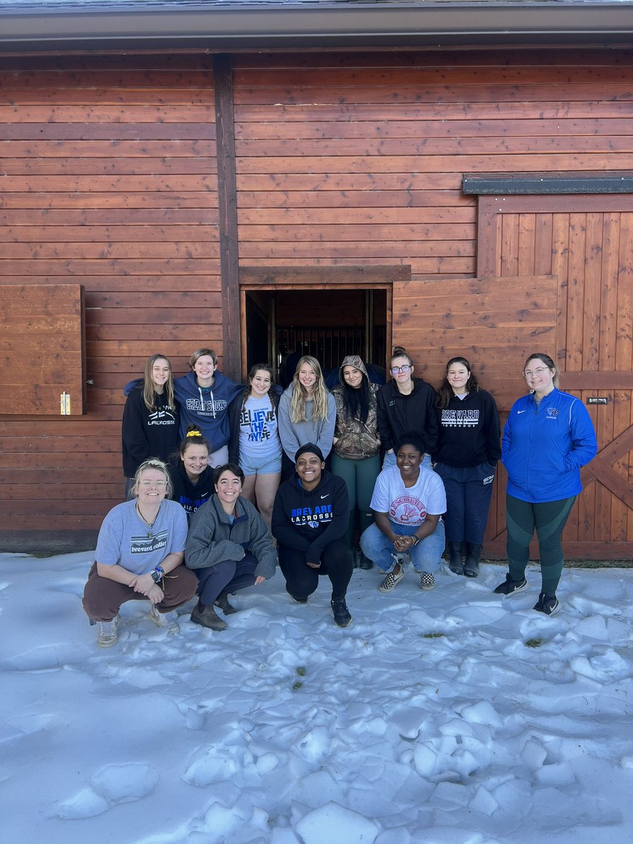 BrevardWLax's tweet photo. Thank you @freereincenter for a great community service day! #NadoNation #stepinstandout https://t.co/Fnm1voruzK