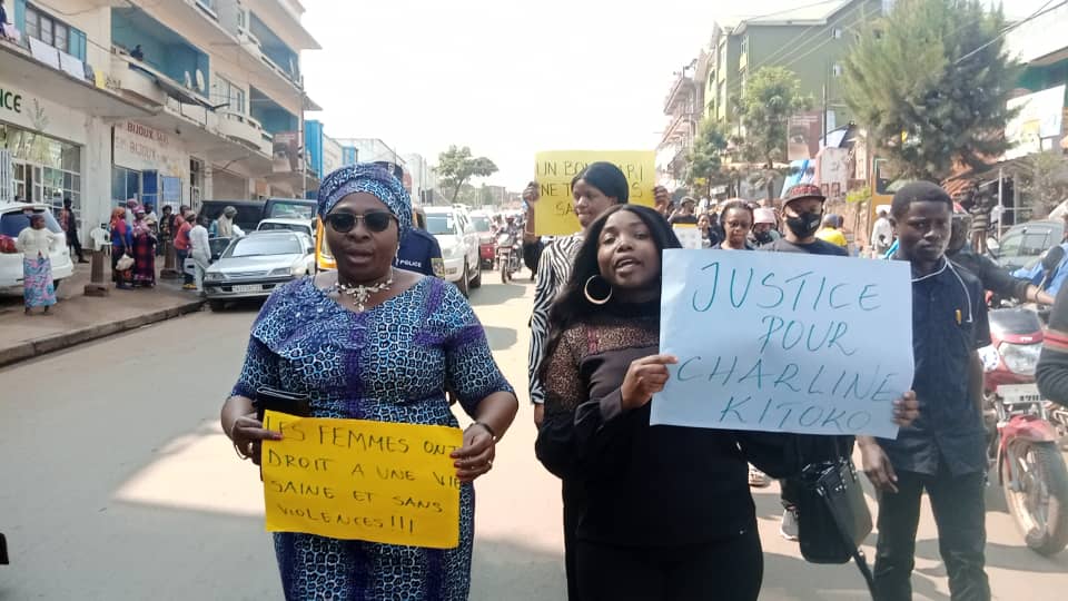 ElianePolepole's tweet photo. #SudKivu Ns avons marché Aujourd8 pr exprimer notre ras le bol après l meurtre dela journaliste #Charline #Kitoko tuée par son mari de suite des Coups et blessures, Que Justice soit faite ! Stop aux violences Conjugales, #AFEM en Action @KBenardDende @ngoy_christina @IragiIrenee https://t.co/wpjWlupgFa