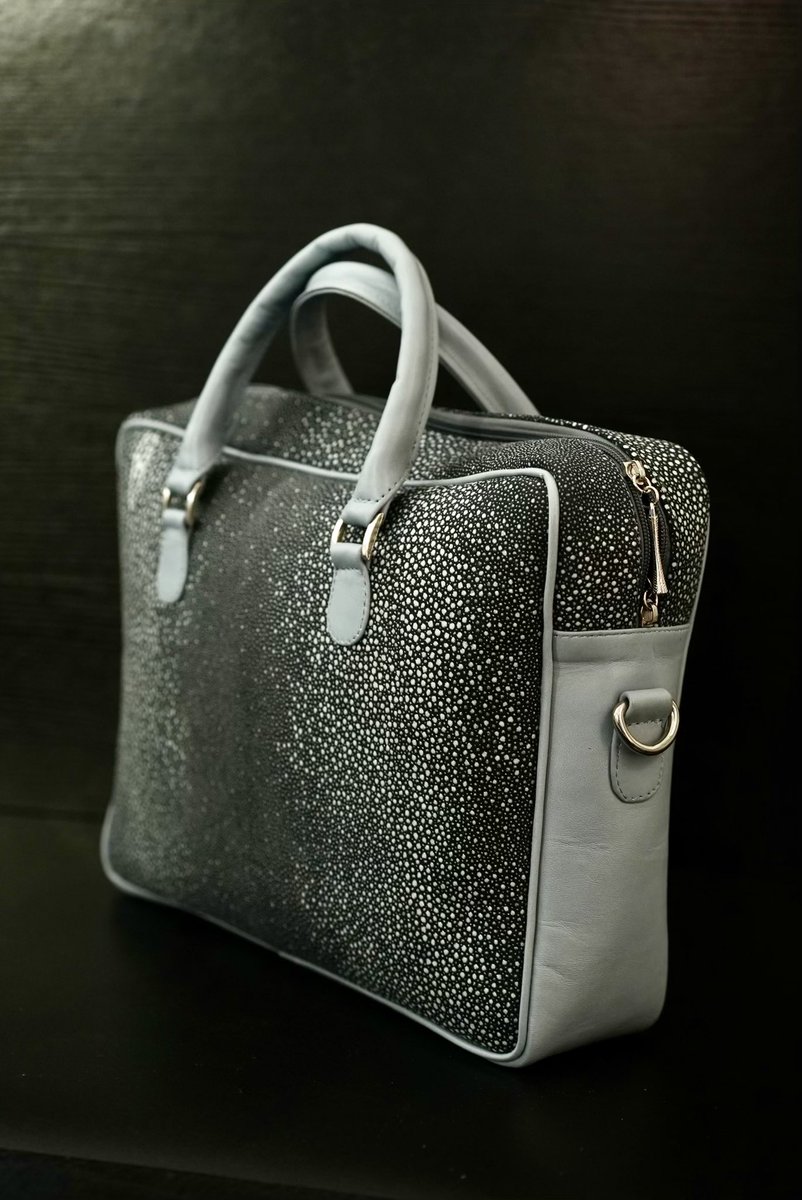 Réma'Na 👜👑 tweet media