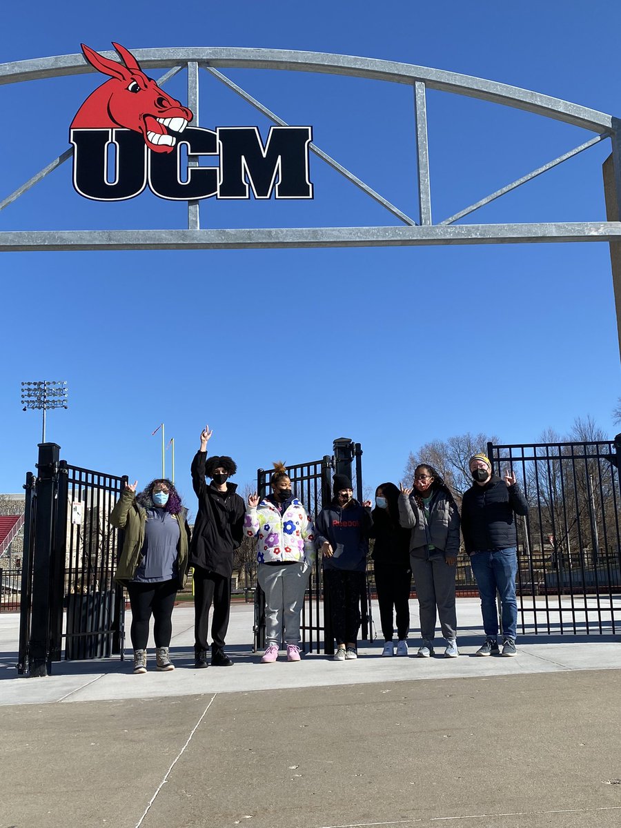 BattleAVID's tweet photo. It’s been two long years since we’ve had an actual on-campus visit. Glad we go these #AVID11 kids to @UCentralMO #GoMules https://t.co/gHgLPSEJ9F