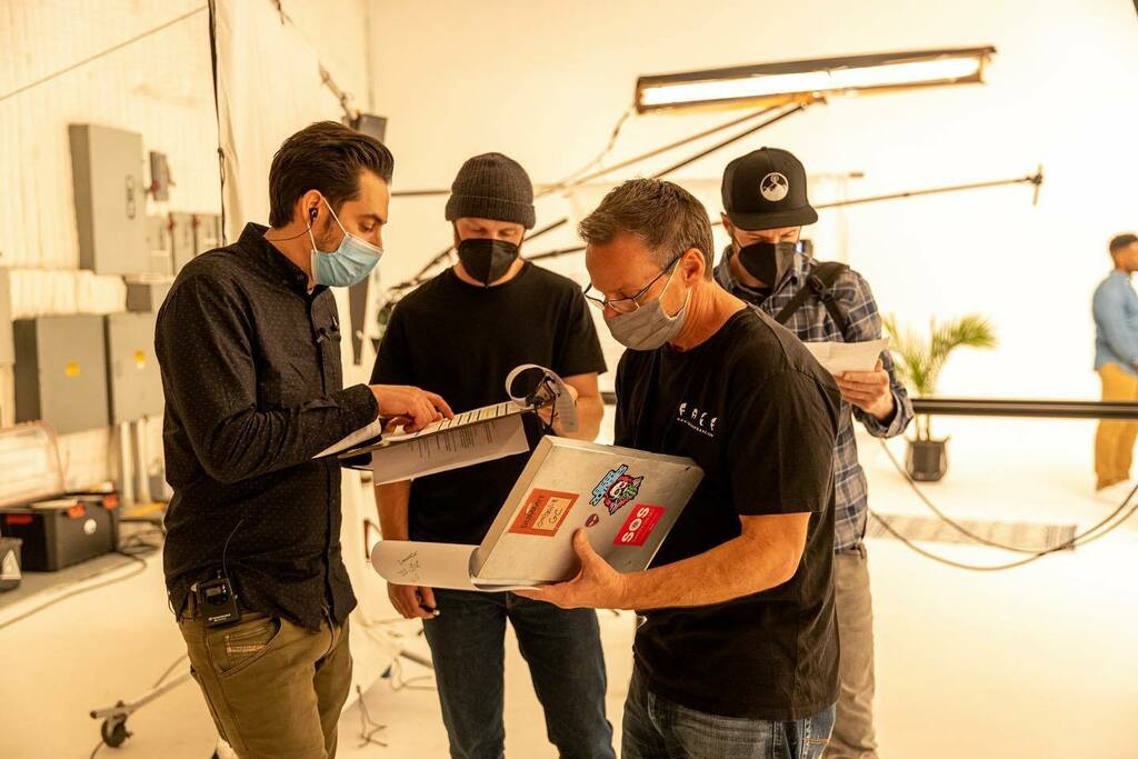 CutawayCreative's tweet photo. Ideas, production, and onto post for 2 x :30s. Another end-to-end campaign with our friends at @waterpik - and our first time shooting in their backyard! A successful Colorado production now in the books. #cutawaycreative #waterpik #lsidenver #commercialproduction https://t.co/5rqvsFxQb9