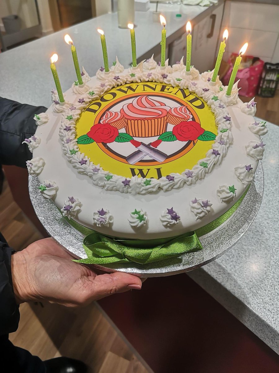 Happy 8th Birthday to us! Thanks to Suzzie for the beautiful cake ❤️