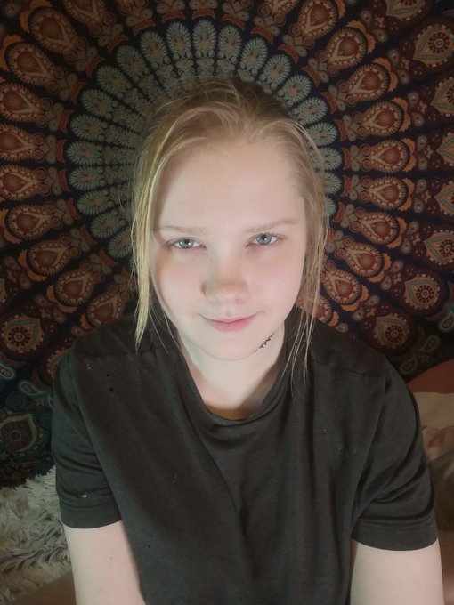 Is the lighting okay? https://t.co/nxZowRduaf