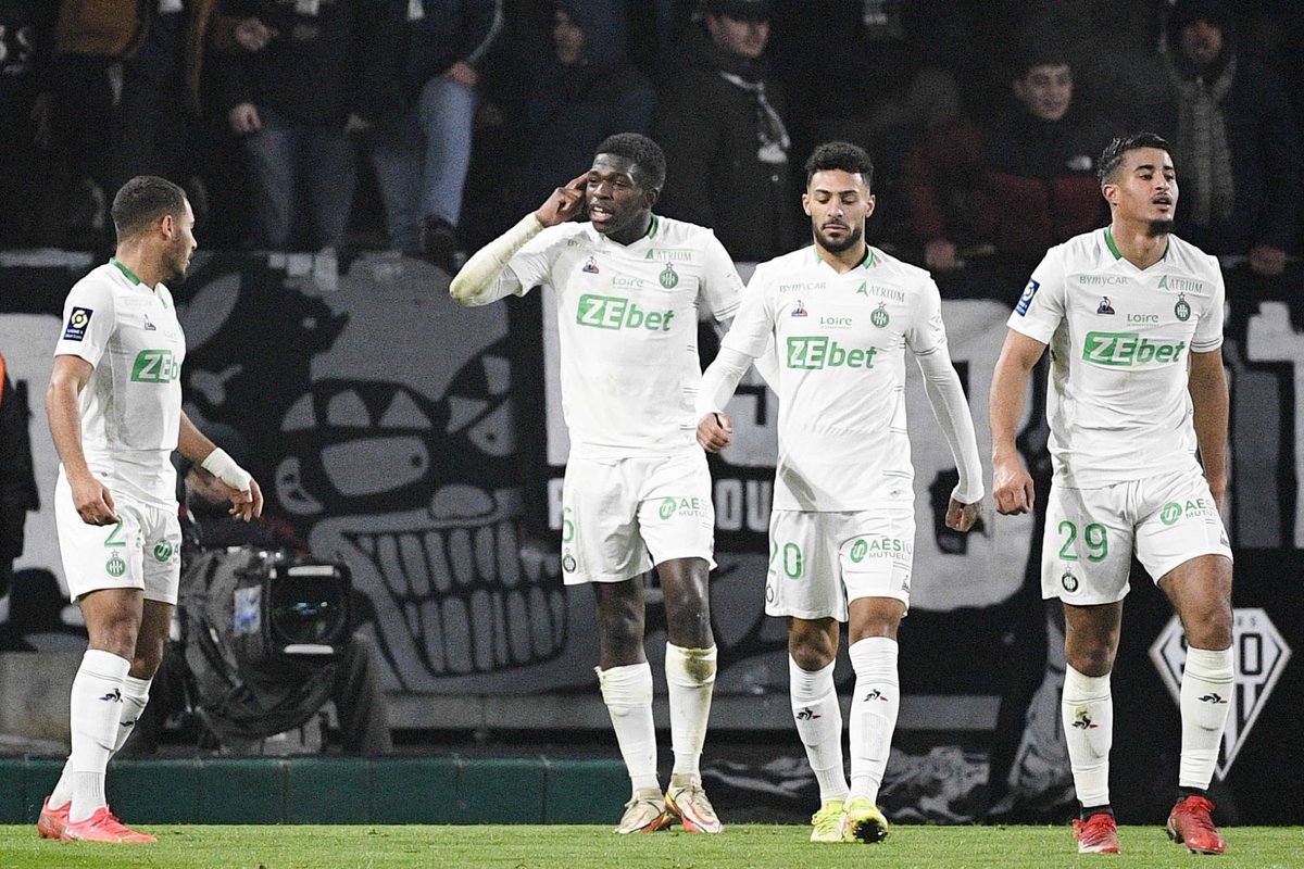 LGourna_off's tweet photo. Une victoire qui fait du bien ๐ฅโ๐ฟ C'est dans la tรชte @ASSEofficiel ๐ง #YRM #missionmaintien #soldats https://t.co/NzuN0R0kv1