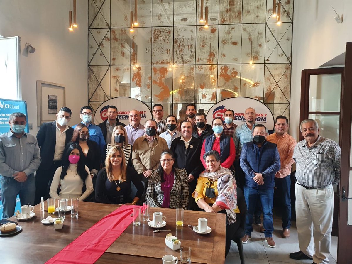 Diana_Ocon's tweet photo. Con voluntad, trabajo y coordinación continuamos avanzando en  #AnadicMx Nayarit. Excelentes anfitriones. #JuntosSomosMejores https://t.co/Tqfioz7e74