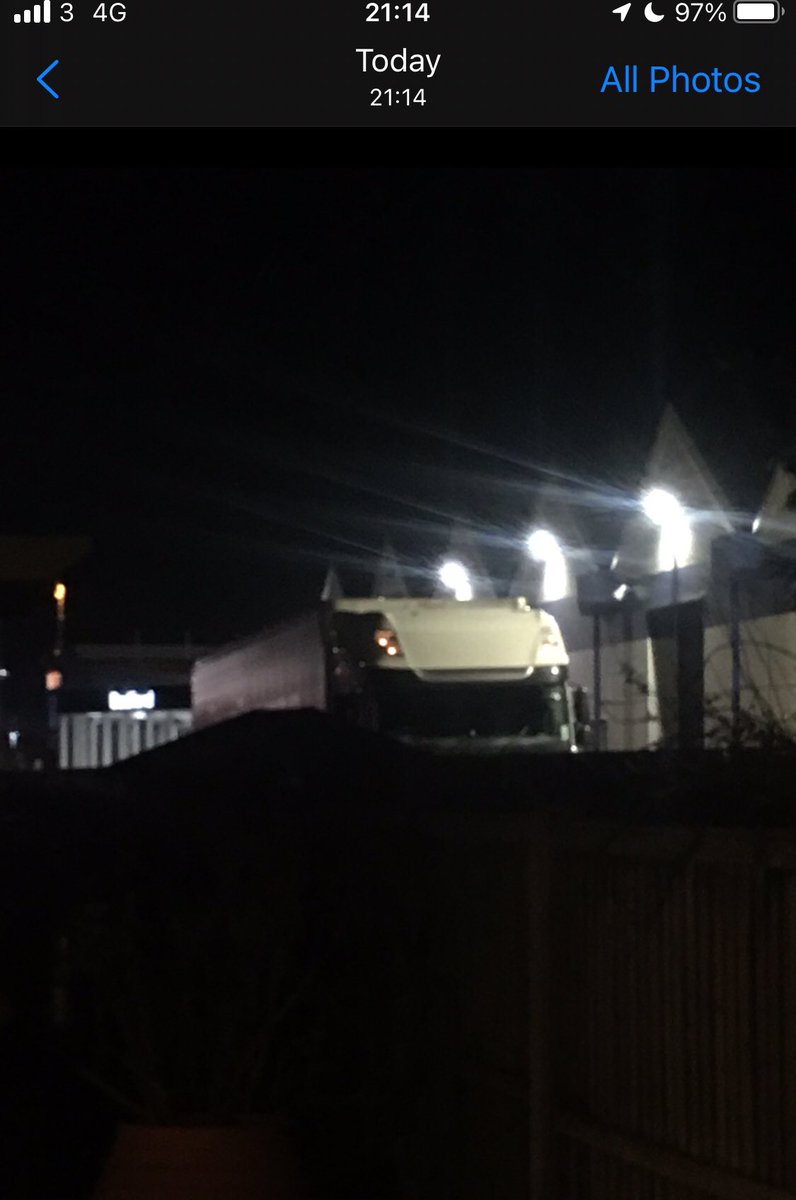 JenniTomalin's tweet photo. @twiflexbrakes I do not appreciate you having your deliveries at 9:14pm!! Your  men shouting and swearing woke my 4yr old up!! In the last 14 yrs of living next to you, this is a first! Please bare your neighbours in mind. Honestly thought someone was breaking into my back garden https://t.co/T9epXRnMRF