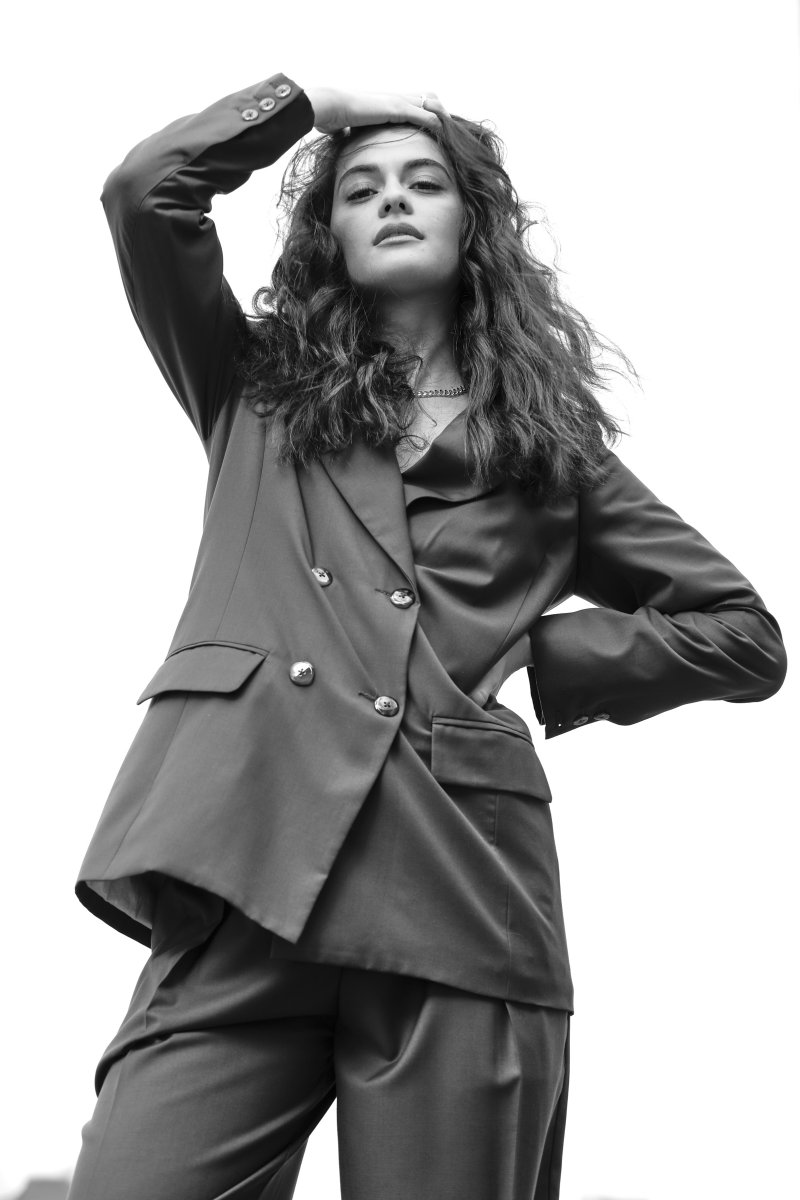 SofiaBDSource's tweet photo. 📸Sofia Black-D'Elia for WWD Mag #singledrunkfemale #sofiablackdelia https://t.co/TD21azdKKg