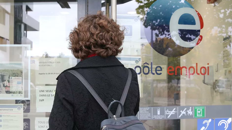 franceinfo's tweet photo. "La baisse du chômage ne bénéficie pas à tous", relativise l'association Territoires zéro chômeur

https://t.co/hWba6dSOIB https://t.co/3GZB108MQS