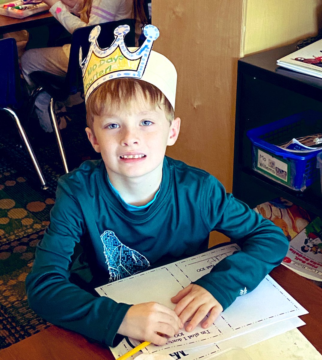 KimMcBee1's tweet photo. 100’s Day fun with McBeezers! #100dayssmarter @LibertyECS https://t.co/zS54RxmbDW
