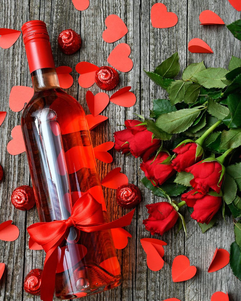 BlueWaveIP's tweet image. Valentine's Day is right around the corner, and we're serving up a romantic three-course special at @bluewavebarandgrill from February 11th - 14th to celebrate 😍 Check out our story to view the full menu, or visit the link in our bio! 🍷✨
​
​#IslandPalms #BlueWave