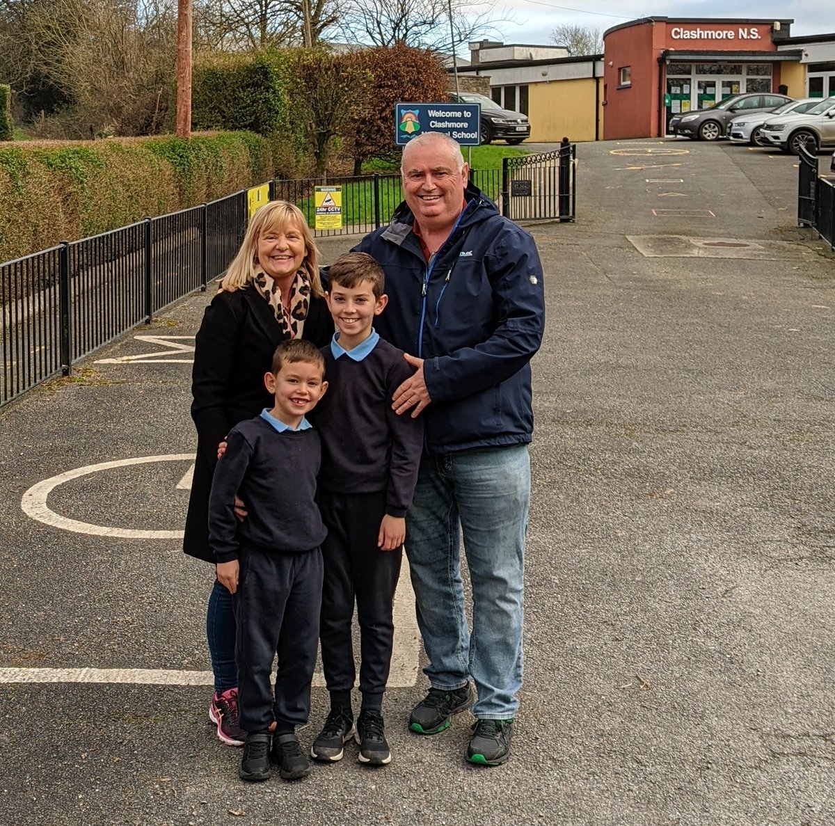 tonymtobin1's tweet photo. Grandparents day today in Clashmore NS very proud of these boys Dylan & Joey #Clashmore @tobingary15 #GrandparentsDay #Waterford @ckosullivan @MagsMcCarthy3 @oskevin11 https://t.co/YINNevtBVF