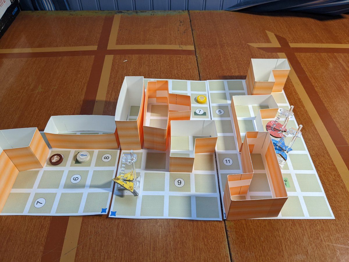 lucidphoenix's tweet image. Mars Needs Cows first run through.