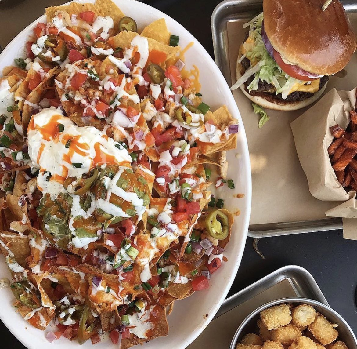 Food coma in 3…2…🔥 📸 : @sliceofjess