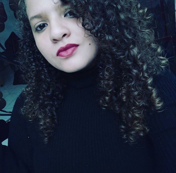 _teamleisa's tweet photo. _____ ______ ______ ______ ______
    ← ⚪ 𝐂𝐡𝐨𝐜𝐨.                      
                     ♡ 

¡Feliz cumpleaños, cantante! Que la vida te siga sorprendiendo con puras cosas bonitas y que sigas siendo esa mujer valiente y tan especial que eres. 
Te quiero 💛. https://t.co/HcZM4FNuX6