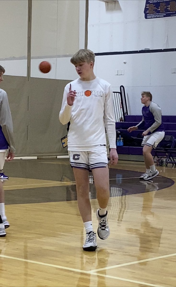 ostate87's tweet photo. The loss of James Johnson this week hit hard. @AustinMaurer7 @peytonmaurer13 showin Love tonight. @TheHoopCircuit rest easy https://t.co/2UtMoHcorx