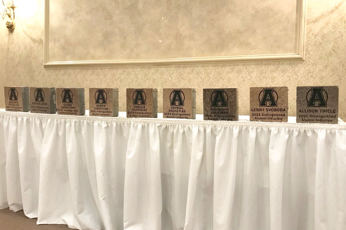 E_RODRIGUEZ_IG's tweet image. Distinguished Alumni Award Banquet, Jan. 20, 2022. Fun evening at Crystal Sky Banquets. See old friends. Thank you to @Ontovictory217 and @argohs217 #ArgoAlumni #Argonauts #GoArgo #argopride #ArgoAlumniNight 2022