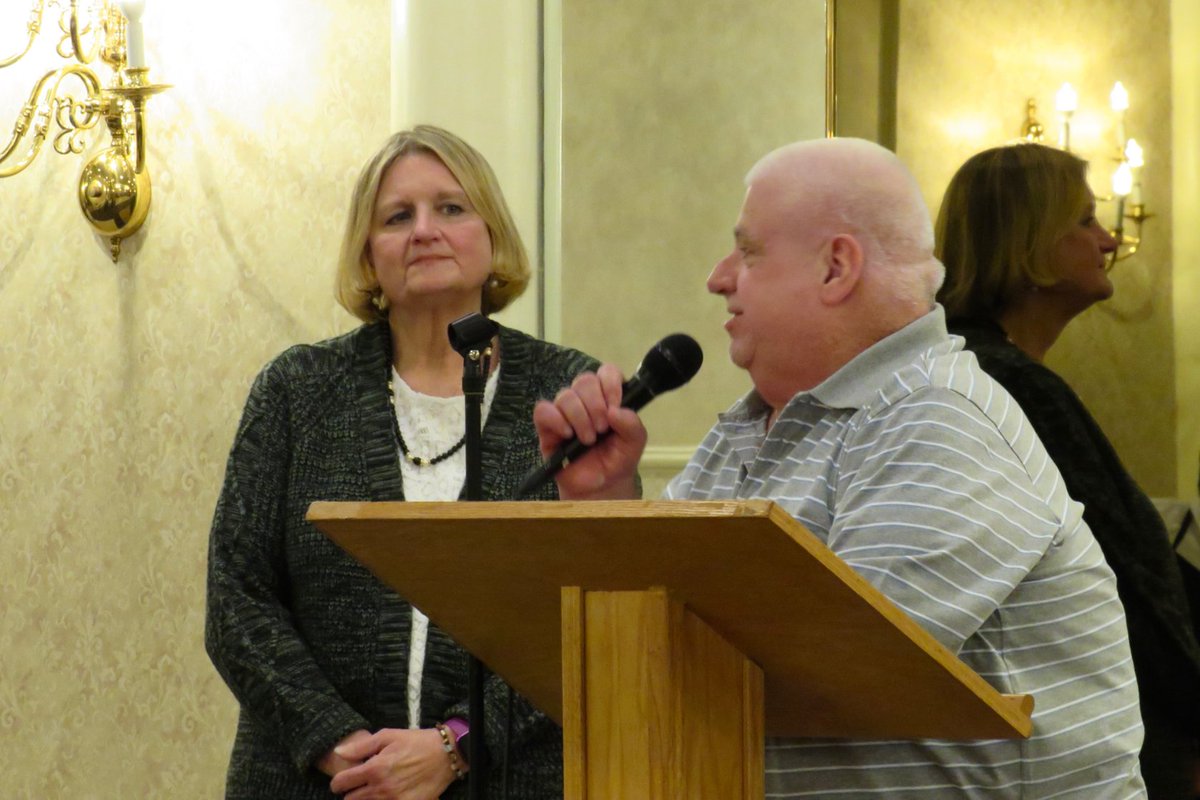 E_RODRIGUEZ_IG's tweet image. Distinguished Alumni Award Banquet, Jan. 20, 2022. Fun evening at Crystal Sky Banquets. See old friends. Thank you to @Ontovictory217 and @argohs217 #ArgoAlumni #Argonauts #GoArgo #argopride #ArgoAlumniNight 2022