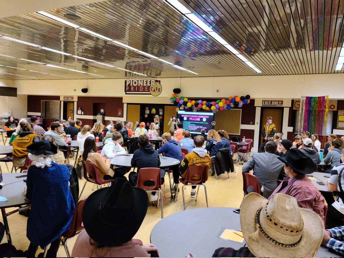 AbbyBusing_BHS's tweet photo. Sometimes your heart just needs to be surrounded by kids and laughter! Thank you to everyone that supported our RDM at our trivia night. I love my job! #bhsrdm https://t.co/0wrPP0fWMl