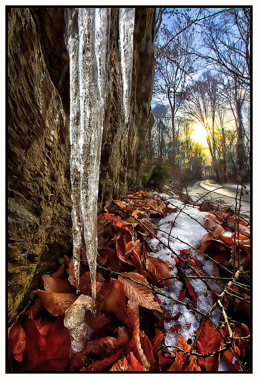 bilbowden's tweet image. Back to the icicles, which just continue to grow. Temperatures won't melt them anytime soon. @yorkcountypa #cold #ice