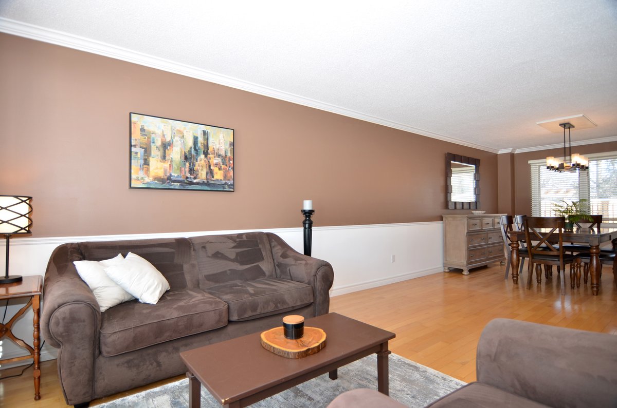JamieMcRemax's tweet photo. 🔥HOT NEW LISTING🔥
2 Beechnut St. Mono
Offered at $1,369,900
#JamieMcGinty #Remax #RemaxHallmark #NewTecumseth #Alliston #Allistonhomes #Beeton #Orangeville #mono #monocliffs #RealEstate #Realtor #Realty #ForSale #JustListed #NewHome #HouseHunting #HomeSale #HomesForSale https://t.co/yMq99I5cSD