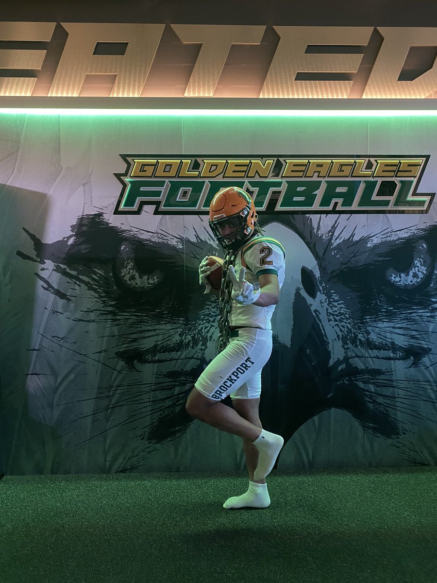 Huge thanks to <a href="/coachmangone/">Jason Mangone</a> and the entire <a href="/BPort_Football/">Brockport Football</a> staff for such great hospitality on a great visit today in Brockport!!
<a href="/CoachBlahzy11/">David Blahowicz</a> thank you for the invite!