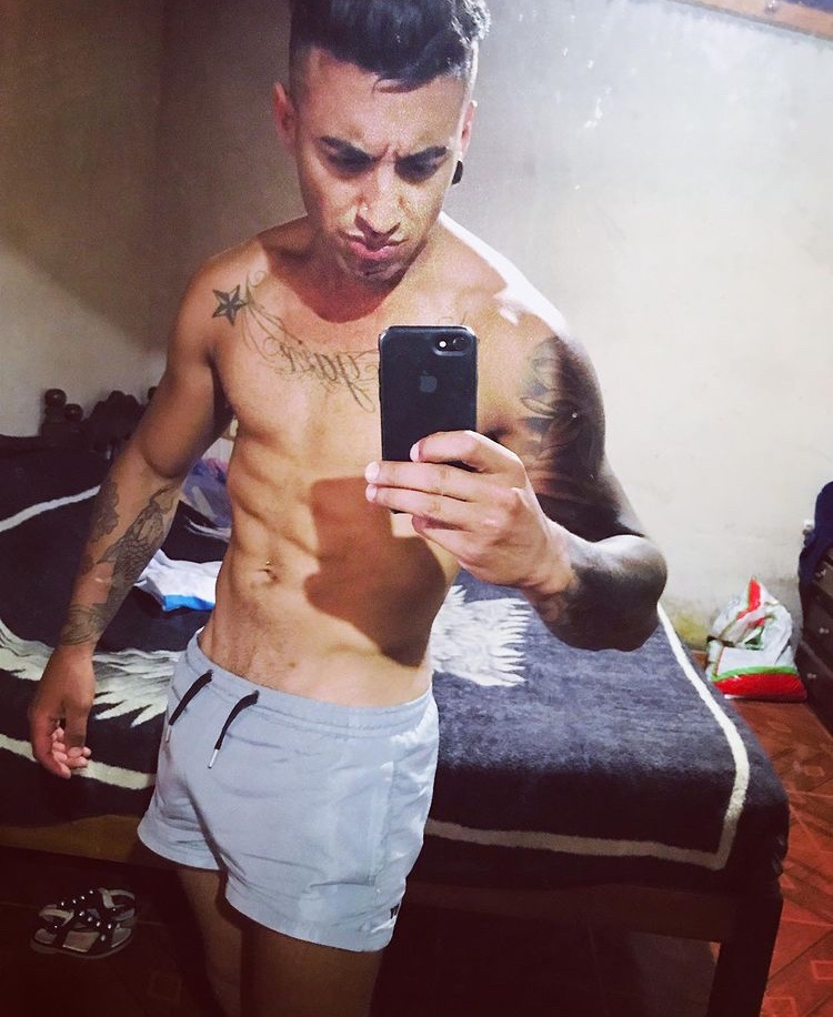 BKingbm's tweet image. Alguien tiene nudes de este hetero? Pásame por dm el Instagram del hetero que quieras que te consigue sus nudes. #heterosengañados