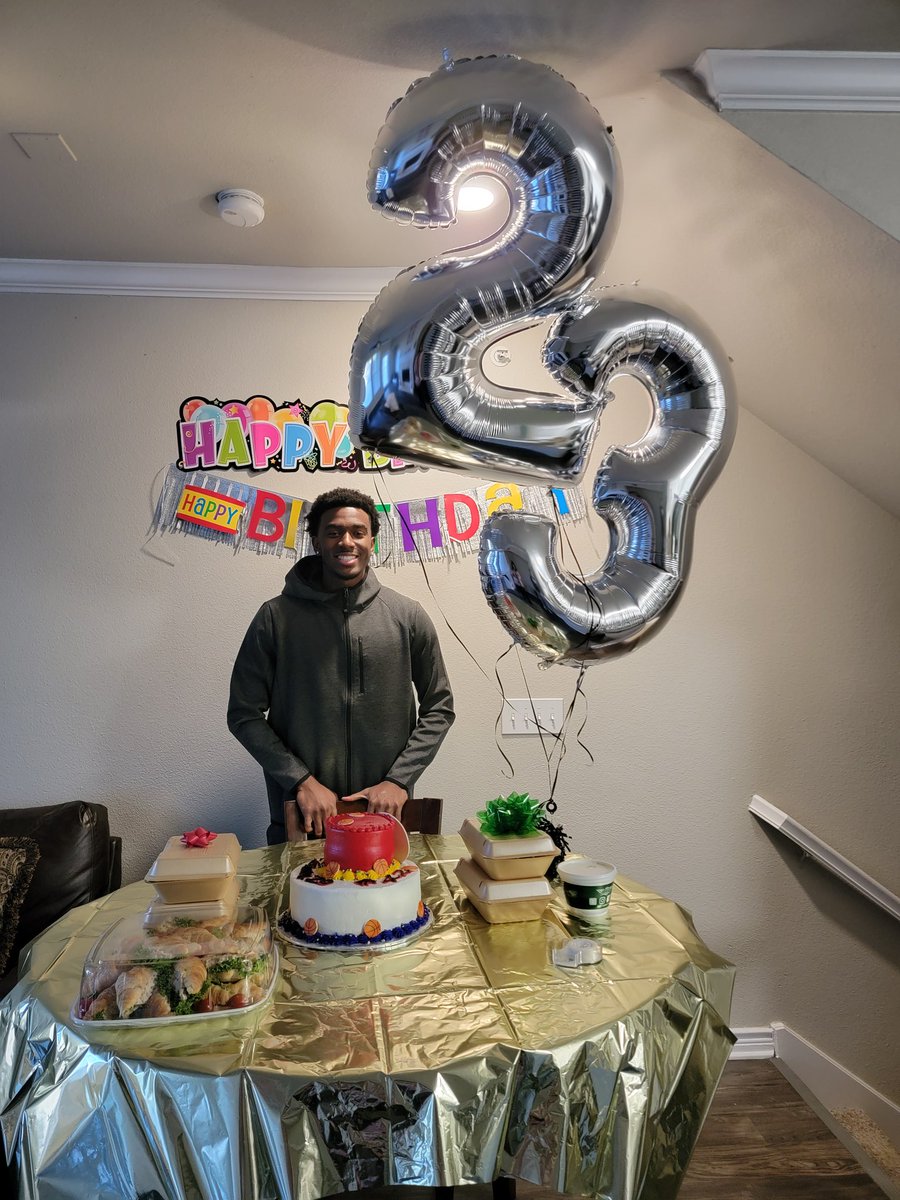 KerryOzoh's tweet photo. Celebrating with Zo in his Crib with his buddies. May the Blessings of our Lord Jesus Christ Continue to Shine Upon You and his Infinite Wisdom Never depart from you IJN 🙏. Happy Birthday Son ❤️ 🎂  🥳 🎉 https://t.co/9sScnWPsNg