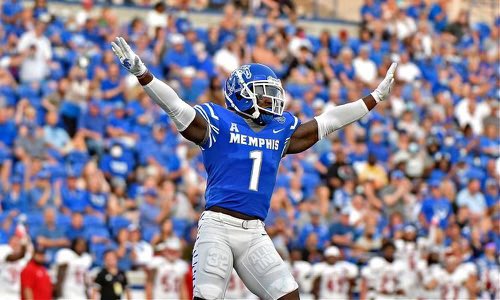 tonio_ross's tweet photo. #AGTG I Am Extremely Blessed To Receive An Offer From The University Of Memphis🐅 @CoachMattBarnes @GCoastAthletics @ChampionsSA16 @AL5AFootball @On3Recruits @ChadSimmons_ @MemphisFB https://t.co/DXGZmzCbIr