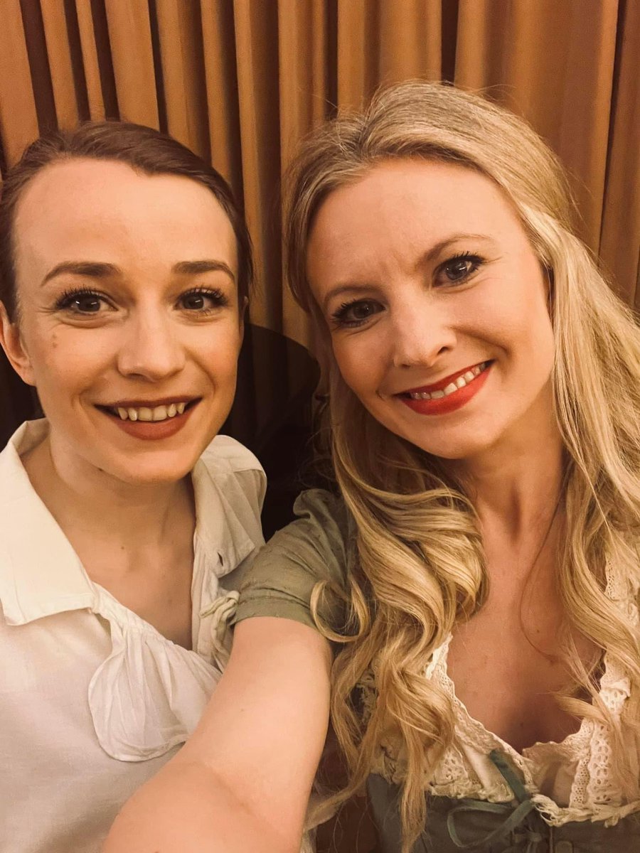 fair_oriana's tweet photo. Just before we stepped on stage as Aminta and Fillide at @Konzerthauswien with @SettecentoOpera tonight! What a night! #earlymusic #handel #baroquemusic #livemusic #sopranos #historicallyinformedperformance #baroquegesture #longlivefairoriana https://t.co/U8NdNDnPtB