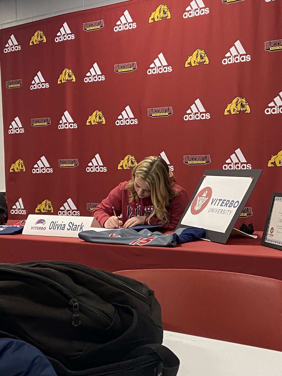 laurencole161's tweet photo. I’m SO PROUD of my best friend and lifelong teammate @ostark60 for signing today!!! Congrats! https://t.co/ZUSuvJmxXD