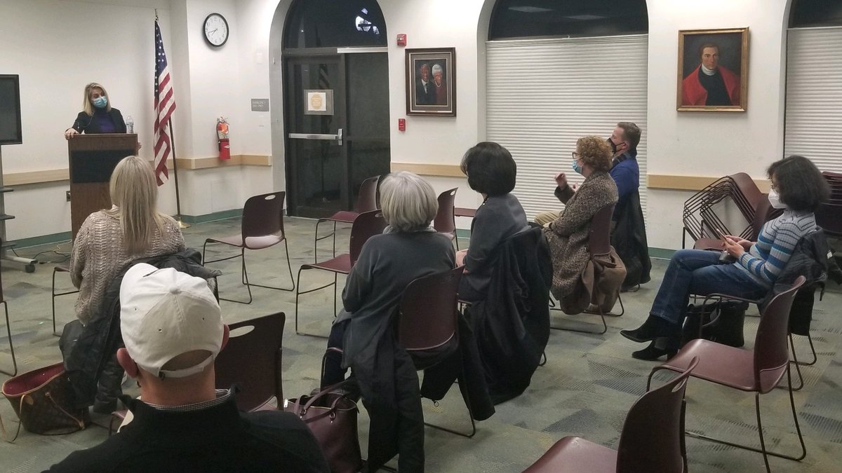 JessicaStoneTV's tweet photo. Thank you @ffxlibrary for hosting my book talk on #crossingthedivide this week - and thanks to @debrajsaunders @DaveLapanDC and many others for joining on a weeknight! Let's keep the movement going! https://t.co/6d9jfV5bkO