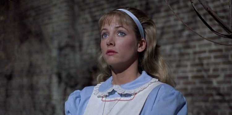Happy 58th birthday to NIGHT OF THE DEMONS (1987) star Cathy Podewell! 