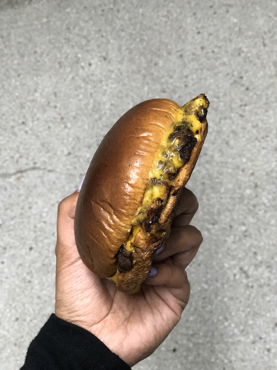 . <a href="/chubbiesburger/">chubbiesburger</a> es como un abrazo al alma 🥰💙