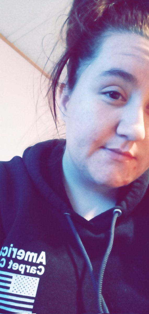 HollyNum422's tweet photo. Big chillin 🔥🤪💜 https://t.co/CjwRq1cCun