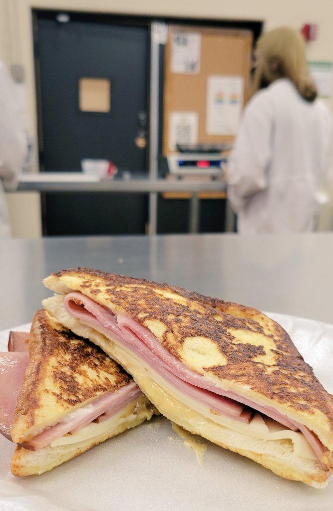 Perk of teaching Culinary Arts #16:
When one of your students brings their lab preparation for feedback saying "Buen Provecho!"

#MonteCristo
#OrgulloMorton
#MortonPride
#MyHomeworkTastesBetterThanYours