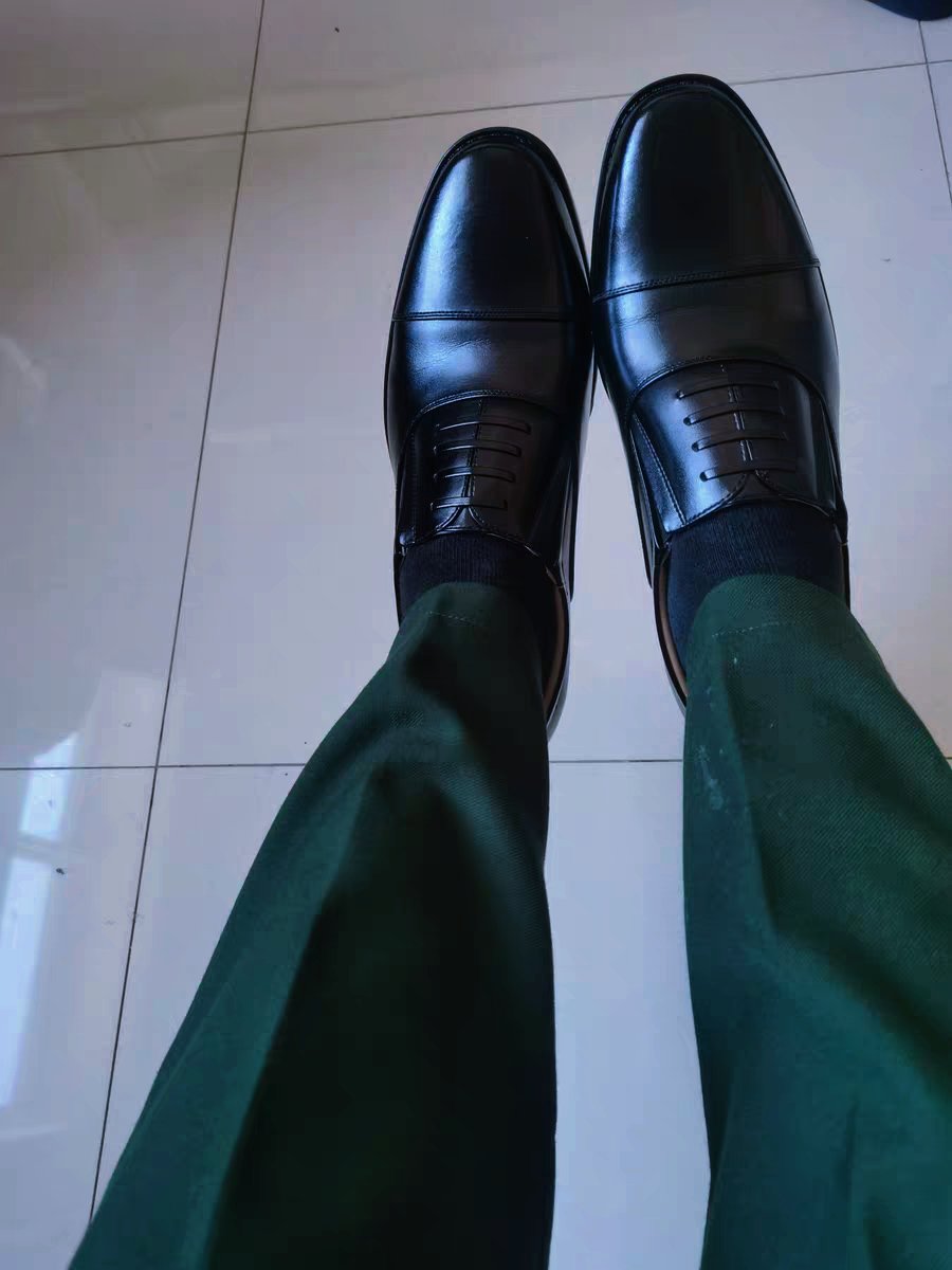 认真生活，就能找到生活藏起来的糖果。操，鞋脏了。