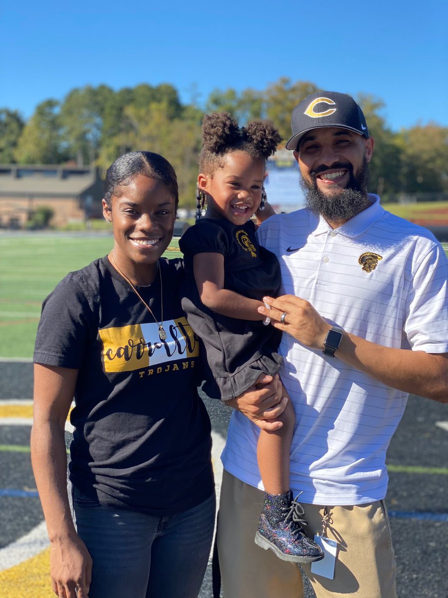 CoachJoeyKing's tweet photo. Very excited to announce @JoshBarge12 as our Receivers coach @Carrollton_High.  Coach Barge wrote the record book as a WR at @JSUGamecocks.  Very excited to coach with him! Welcome Josh and Family!! https://t.co/CahhnDsIHj