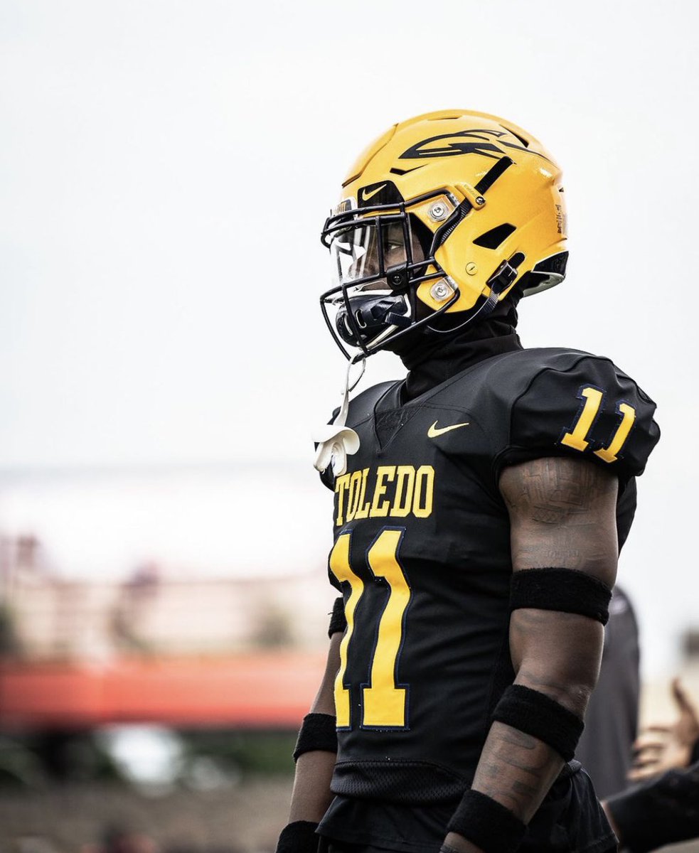 MekhiPenix's tweet photo. EXTREMELY Blessed to receive my first Offer from the University Of Toledo 🚀@ToledoQBs @TBTFootball @BigCountyPreps1 @ToledoFB @st8truthfam https://t.co/mKh8kZrWdr