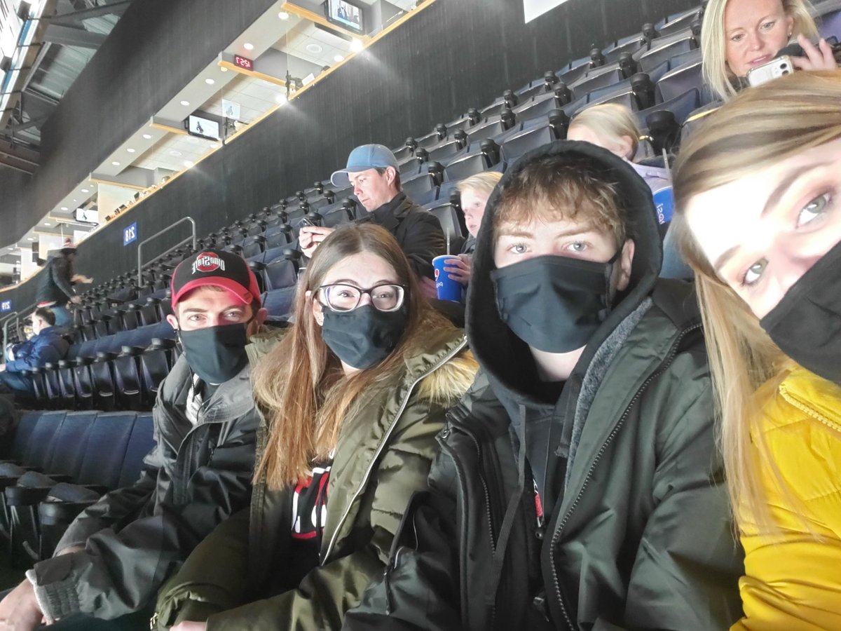Gracey_000's tweet photo. Birthday present!! #CBJ #NHL @BlueJacketsNHL https://t.co/yZRakx3Kdj
