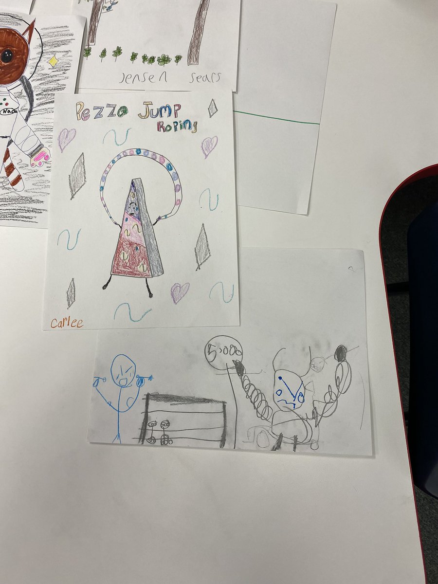 QueenLean44's tweet image. Students creative in their drawings today !  #CrayolaCreativityWeek