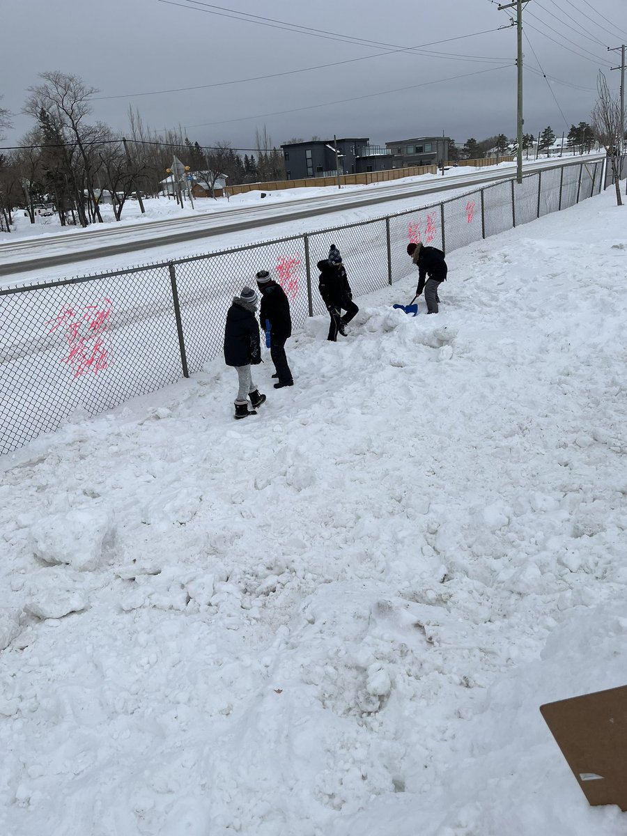 JoshLuna04's tweet photo. Today we took advantage of the nice weather to collaborate with friends and design a snow fort. Our group discussion after the build highlighted some of the skills that were needed to be successful with the build. #collaboration #creativity #communication @WestStPaulScho1 https://t.co/2PfAeCnFkZ