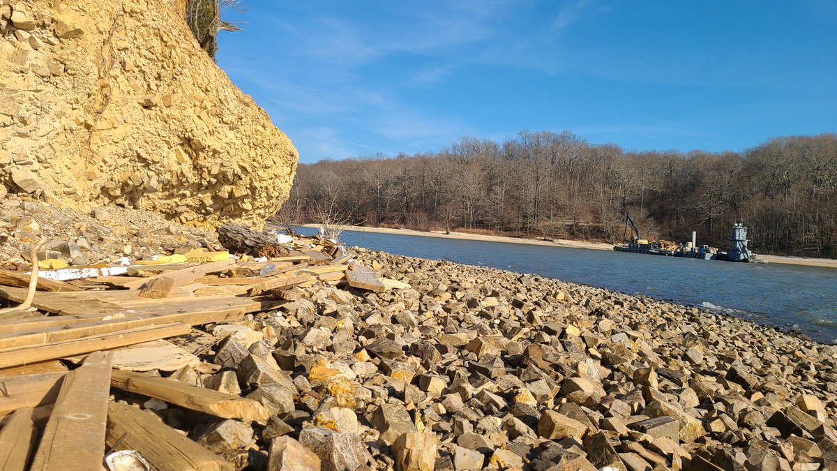 STEMLabOnTheGo's tweet photo. This debris, from the deadly #Kentucky tornadoes, in December, continues to wash ashore at Land Between the Lakes. The good news, @LLandW, a nonprofit group, is using this barge, equipped with tools, to remove the debris. 

#TornadoDebris #KY #LBL #LandBetweenTheLakes #Tornado https://t.co/xY5w0fWQbb