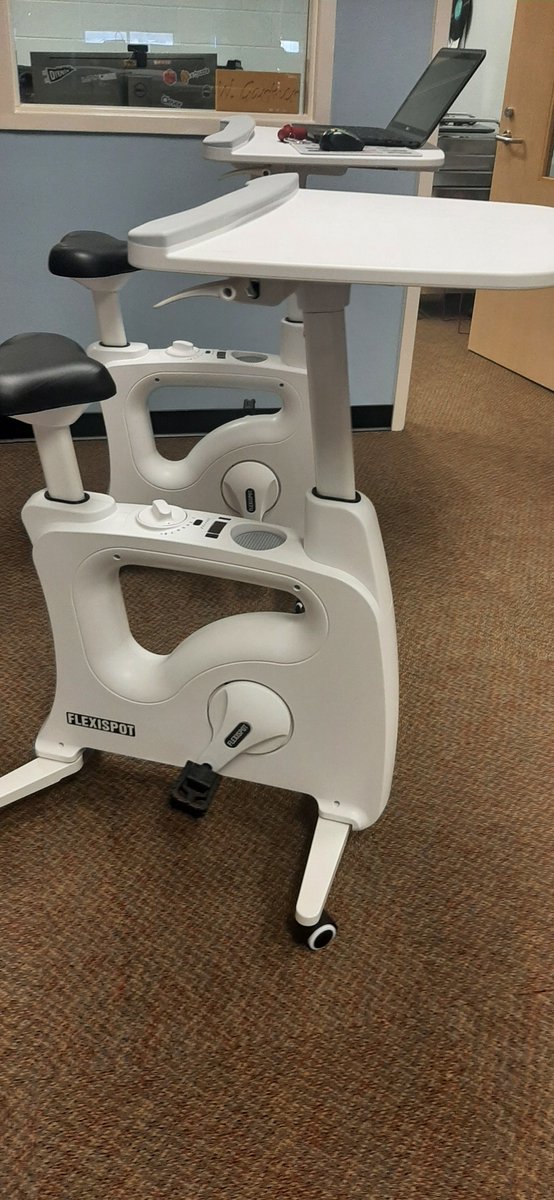 Dr. Anna Brooks tweet media